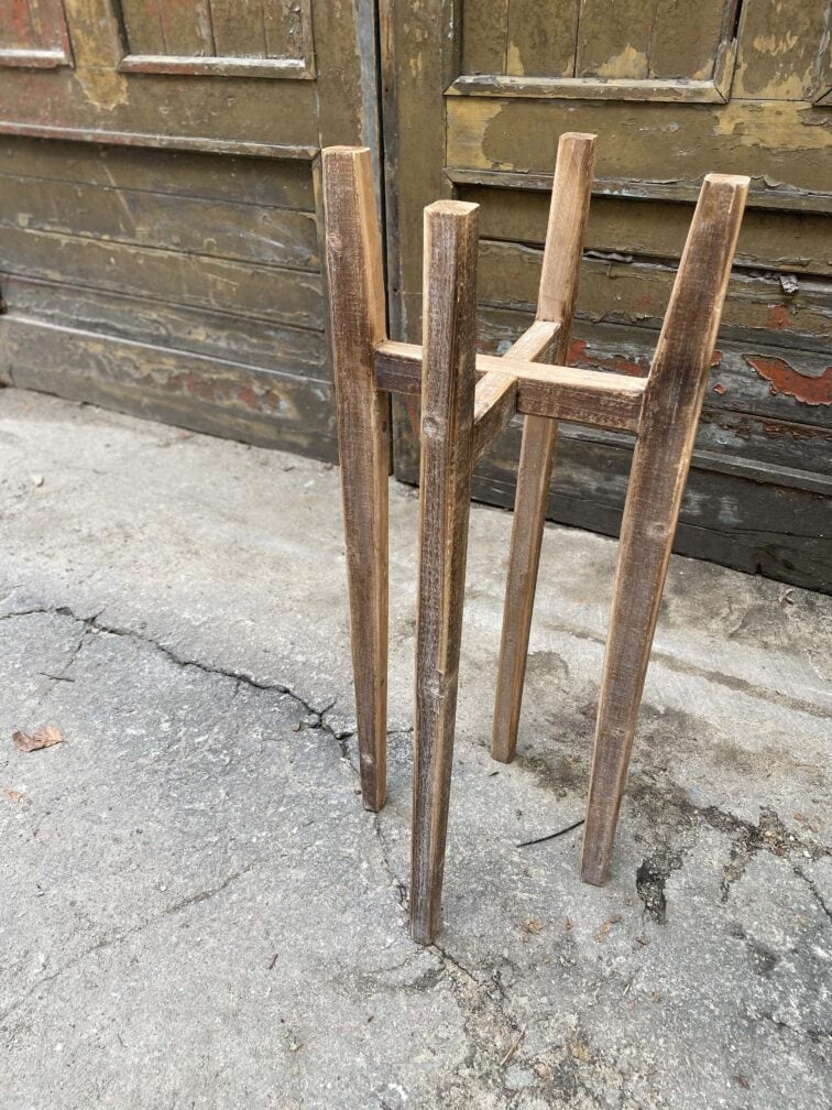 Zdjęcie Kwietnik drewniany 0x80 cm w kategorii doniczki, ujęcie 1