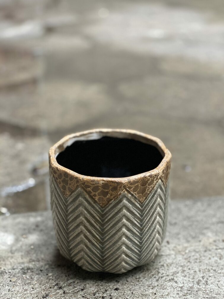 Zdjęcie doniczki lub oslonki: Osłonka Cedr 12x12 cm, ujęcie 1