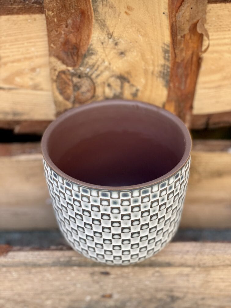 Zdjęcie doniczki lub oslonki: Osłonka Retro White 10x10 cm, ujęcie 3