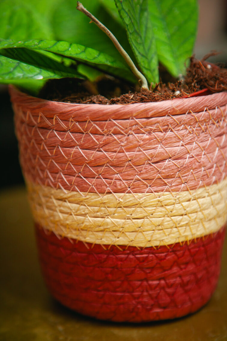 Zdjęcie doniczki lub oslonki: Osłonka Koszyk Róż 10 × 12 cm, ujęcie 2