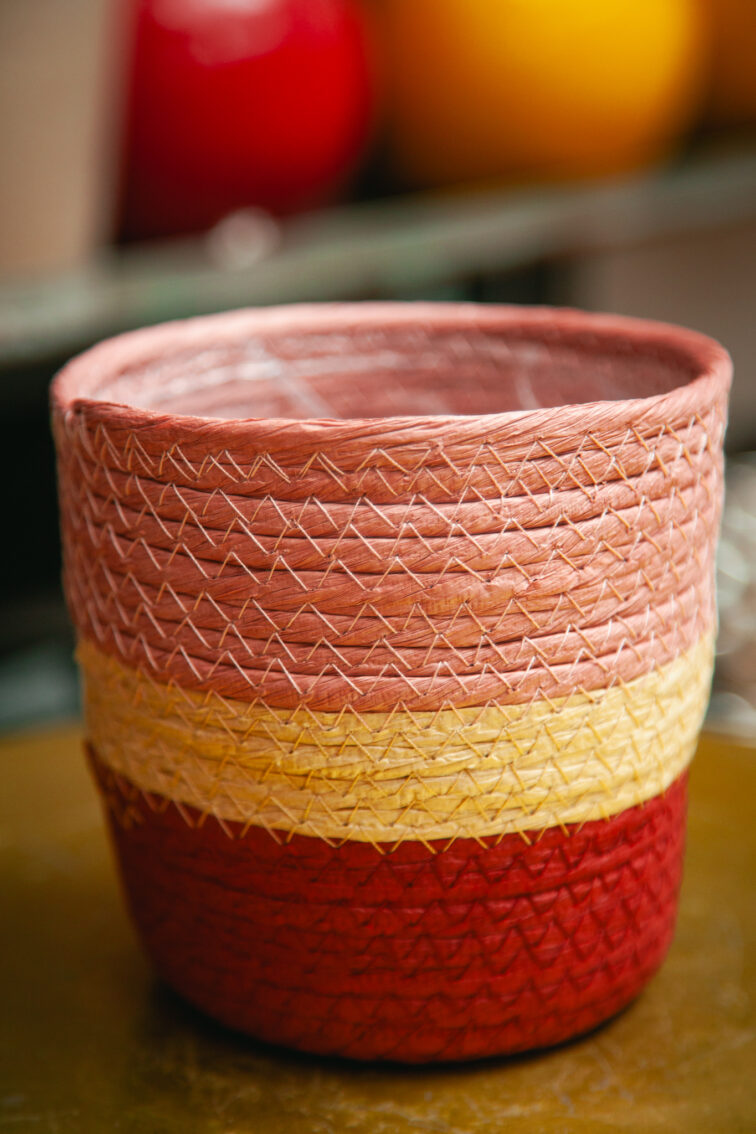 Zdjęcie doniczki lub oslonki: Osłonka Koszyk Róż 15 × 15 cm, ujęcie 1